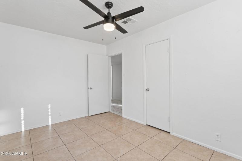 18-web-or-mls-4505-w-crittenden-ln