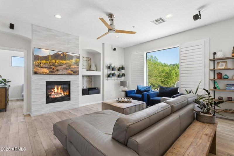 5-web-or-mls-16600-n-thompson-peak-pkwy-