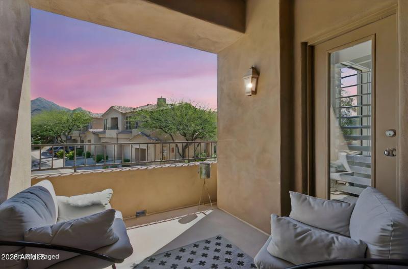 32-web-or-mls-16600-n-thompson-peak-pkwy