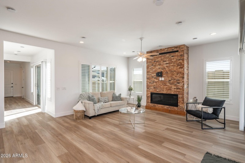 16-web-or-mls-5238-iron-vine-trl