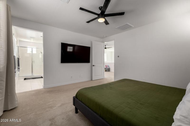 Primary Bedroom w/En-Suite