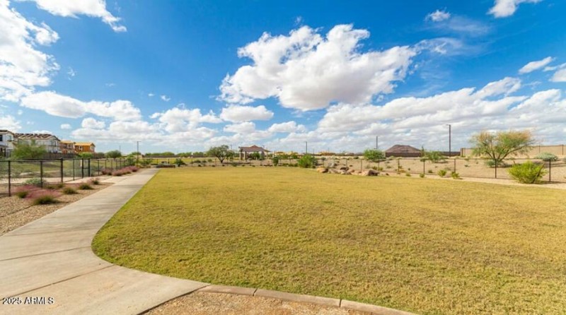 Rancho Mercado Community