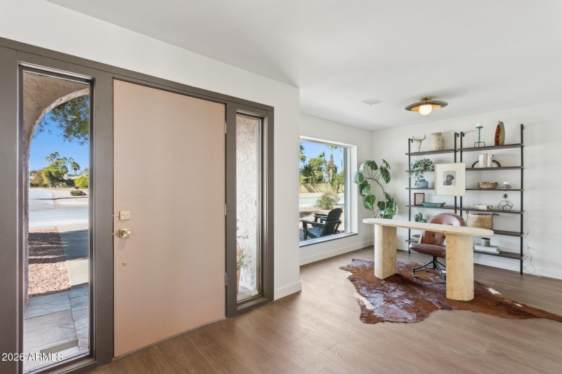 3-web-or-mls-11049-n-44th-st