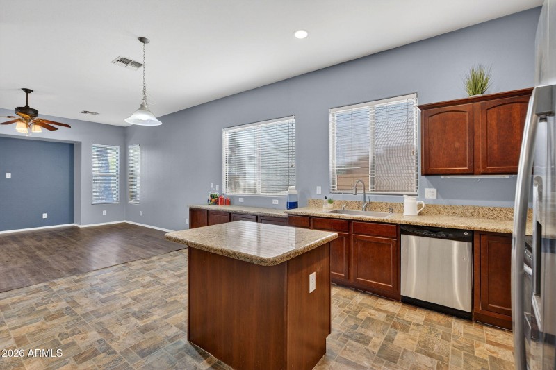 12-web-or-mls-DSC01275