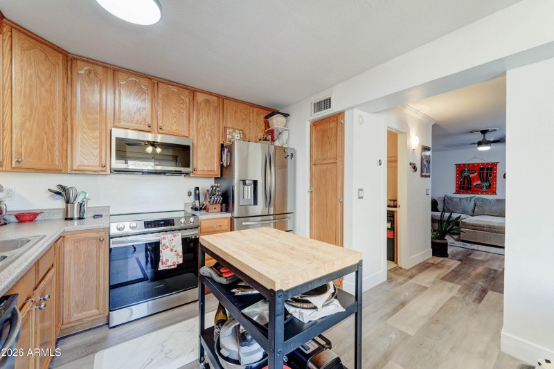 8055 E Thomas Rd Unit D102-6