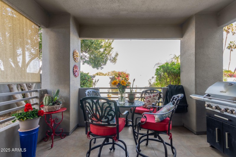 24_-_Arrowhead_Clubhouse_7401[1]