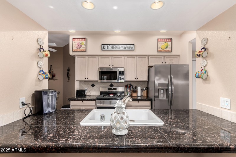 13_-_Arrowhead_Clubhouse_7401[1]