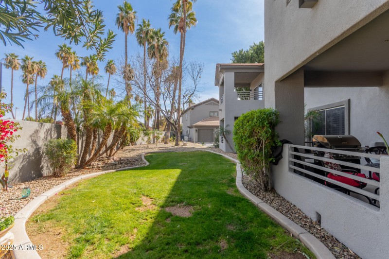 27_-_Arrowhead_Clubhouse_7401[1]