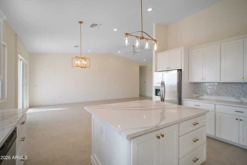42439 W Bethany Home Rd -2