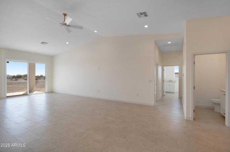 42439 W Bethany Home Rd -5