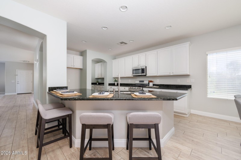 E Powell Way (3167)-5