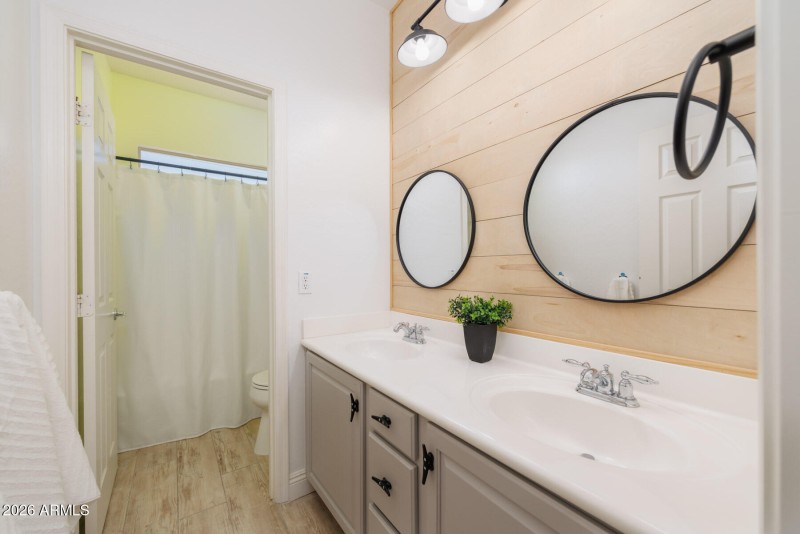 E Powell Way (3167)-20