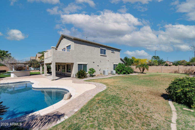 E Powell Way (3167)-31