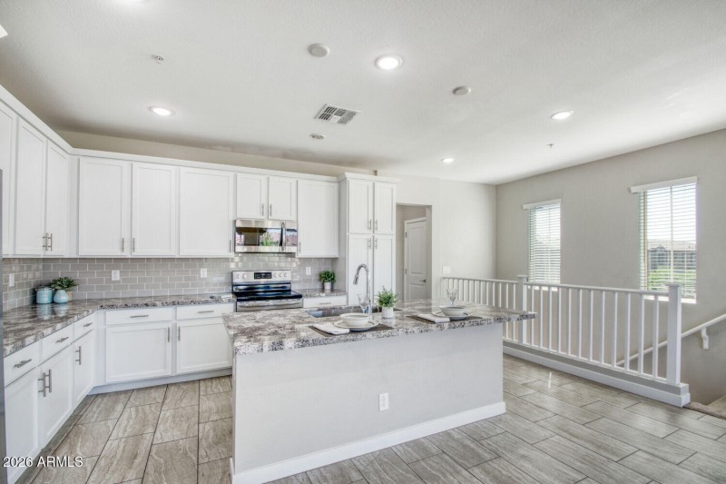 155 N Lakeview Blvd #243 - Web Quality -