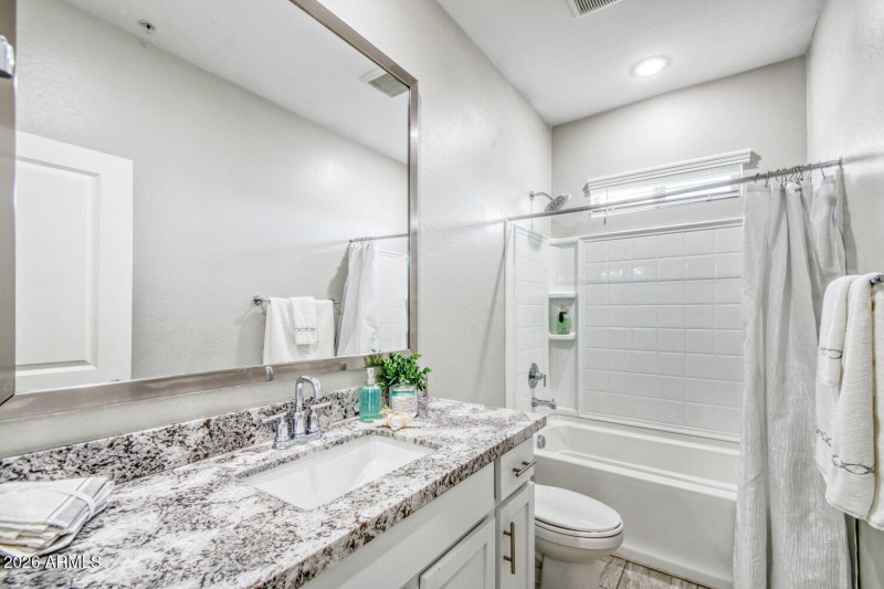 155 N Lakeview Blvd #243 - Web Quality -