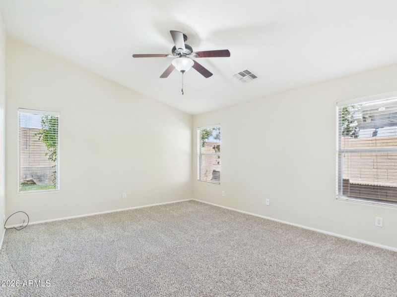 17-web-or-mls-CAM03379G0-PR0190-STILL016