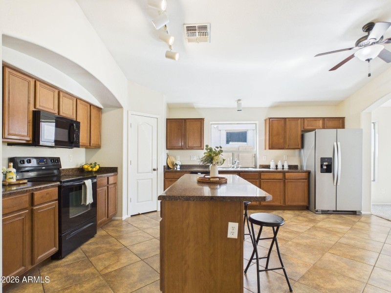 24-web-or-mls-CAM03379G0-PR0190-STILL021