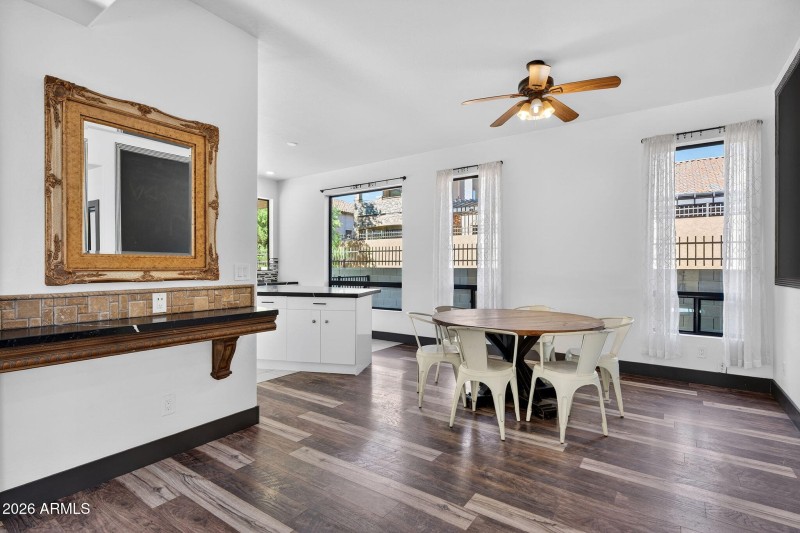 15-web-or-mls-041E Pearl St