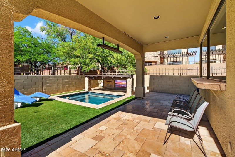 61-web-or-mls-030E Pearl St