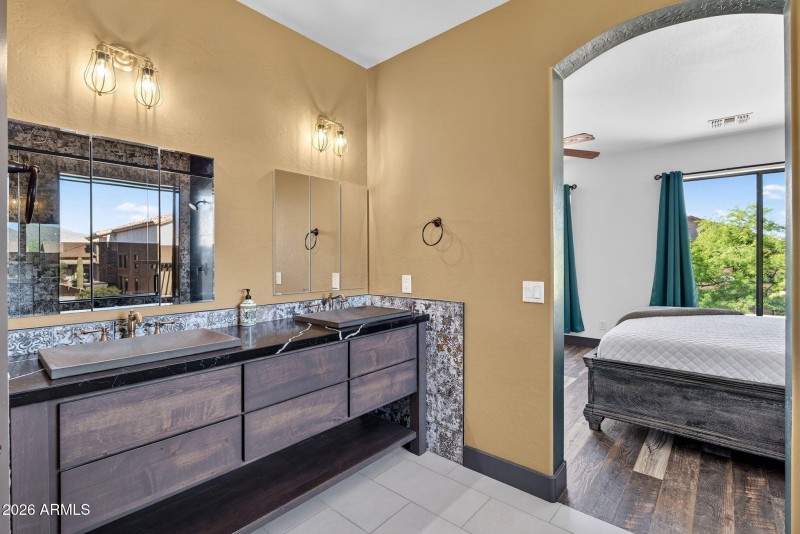 28-web-or-mls-077E Pearl St