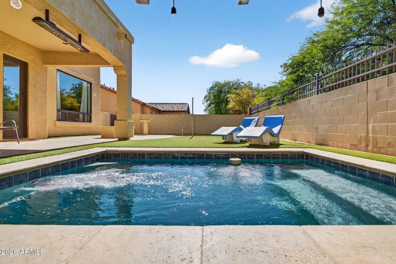 53-web-or-mls-033E Pearl St