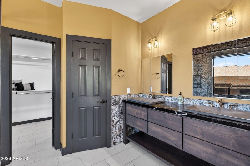 29-web-or-mls-076E Pearl St