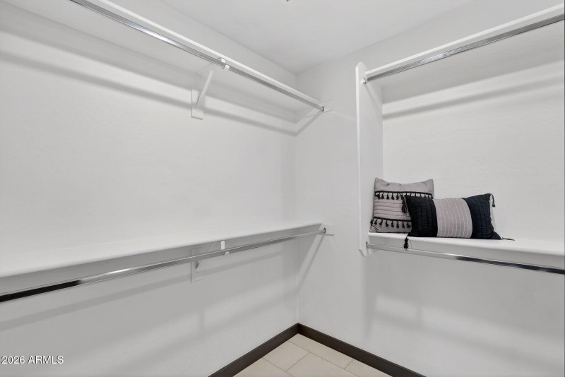 32-web-or-mls-080E Pearl St