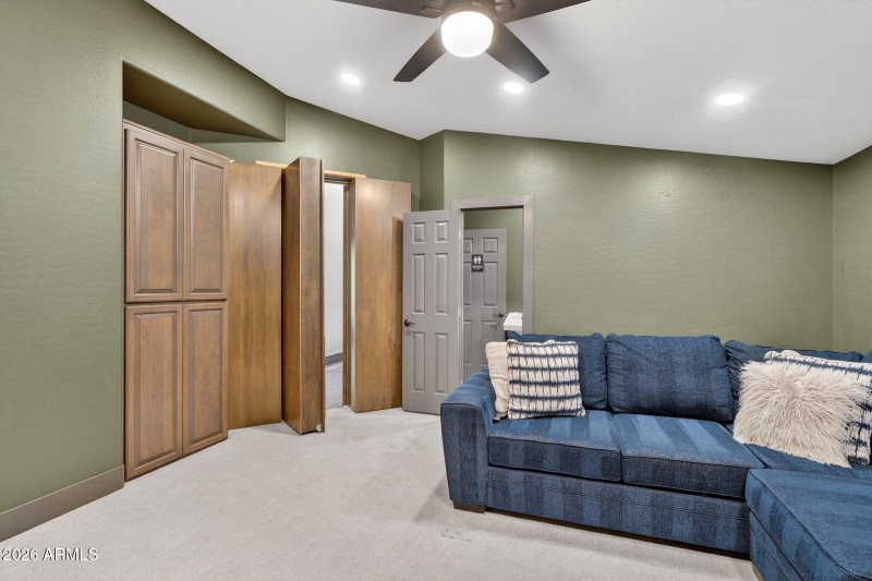 20-web-or-mls-065E Pearl St