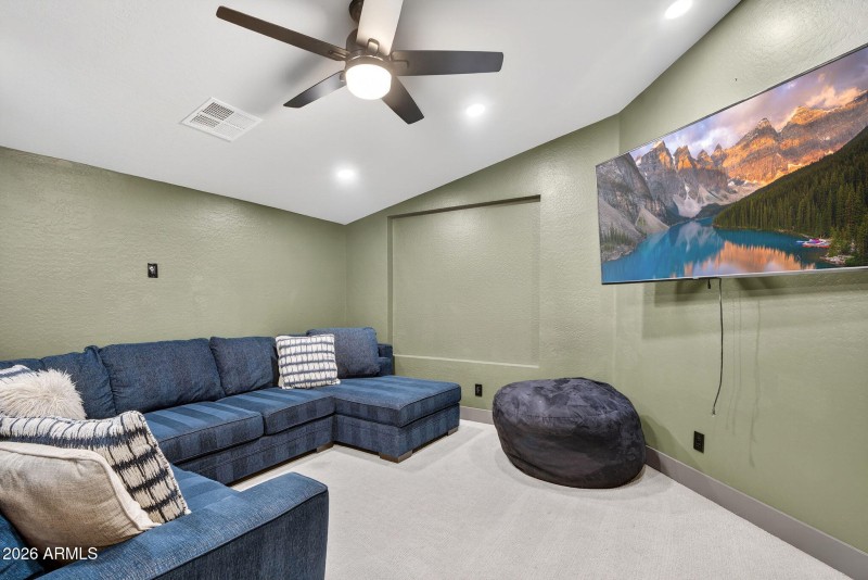 17-web-or-mls-062E Pearl St