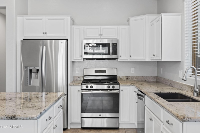 12-web-or-mls-4290-e-palo-verde-st