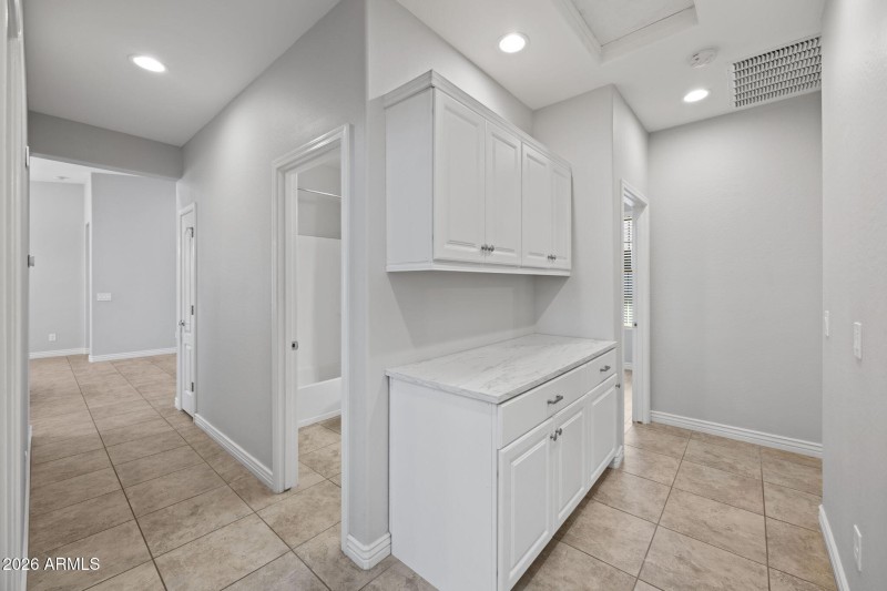 16-web-or-mls-4290-e-palo-verde-st