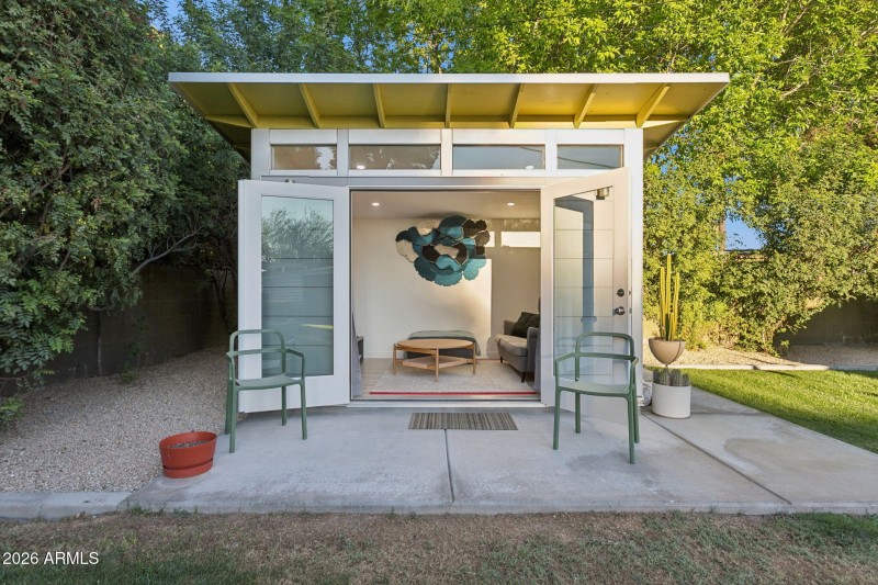 59-web-or-mls-1318-w-glenn-dr