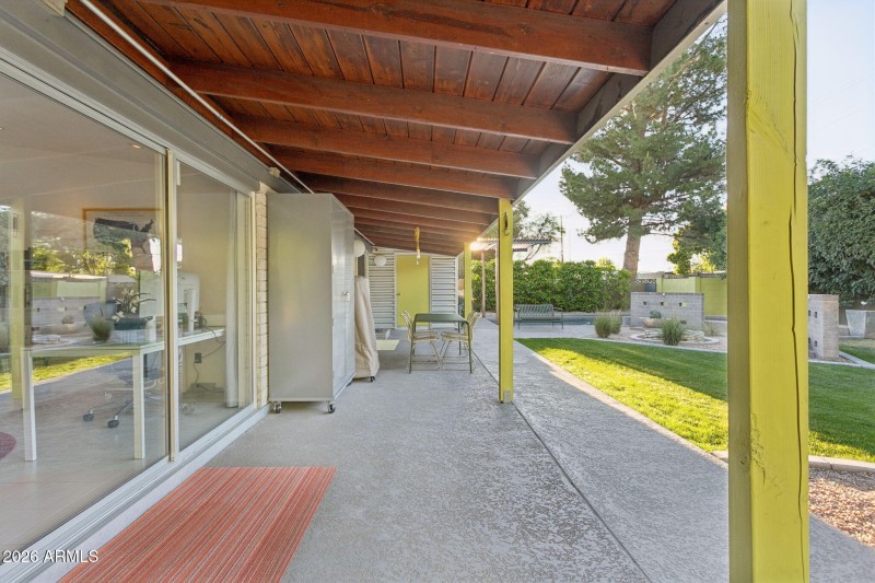 47-web-or-mls-1318-w-glenn-dr