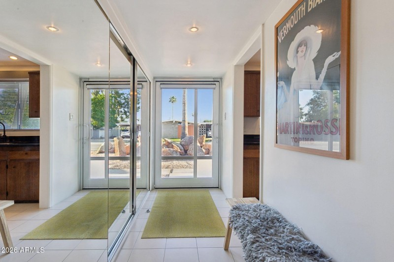 34-web-or-mls-1318-w-glenn-dr