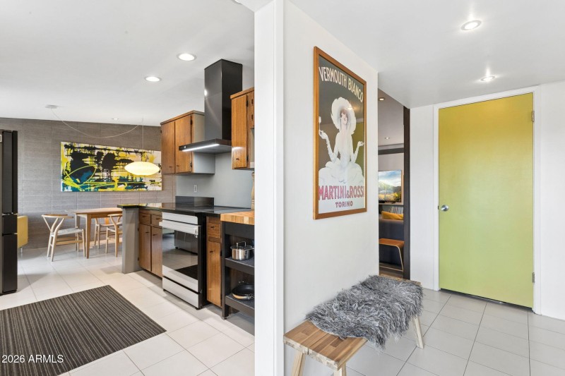 35-web-or-mls-1318-w-glenn-dr