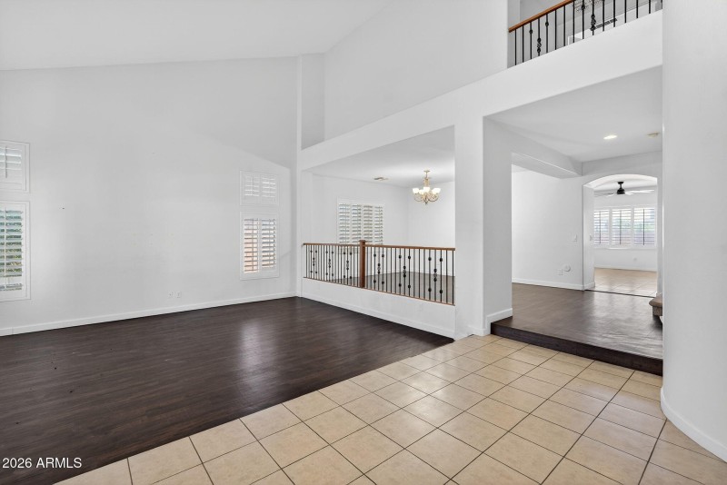 3-web-or-mls-016E Solina Cir