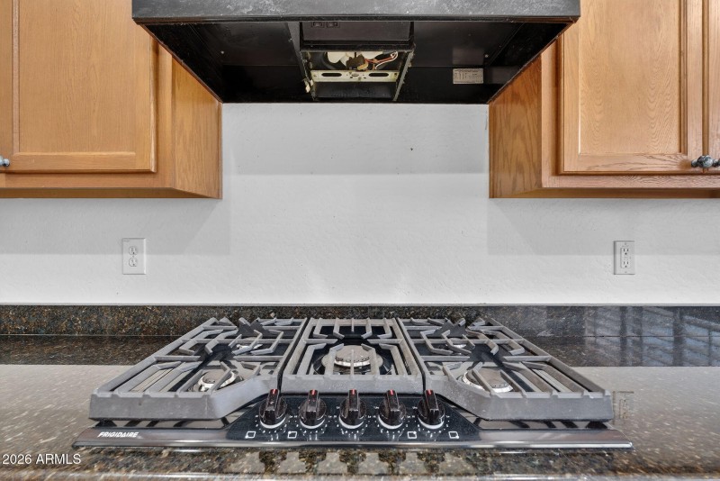 9-web-or-mls-007E Solina Cir