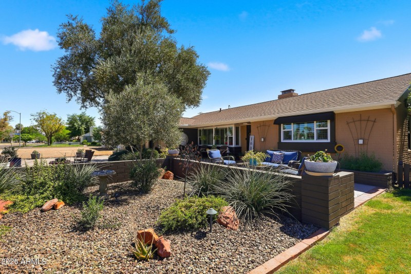 Beautiful curve appeal