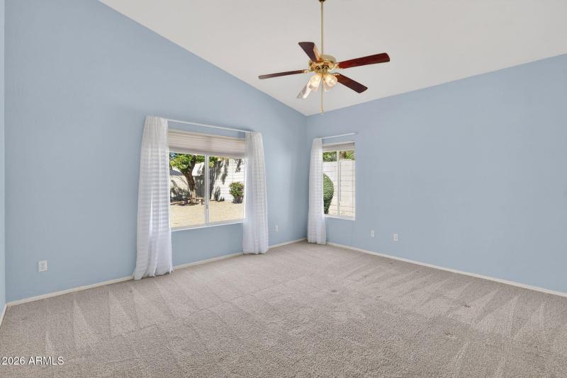 26-web-or-mls-023E Riverdale St