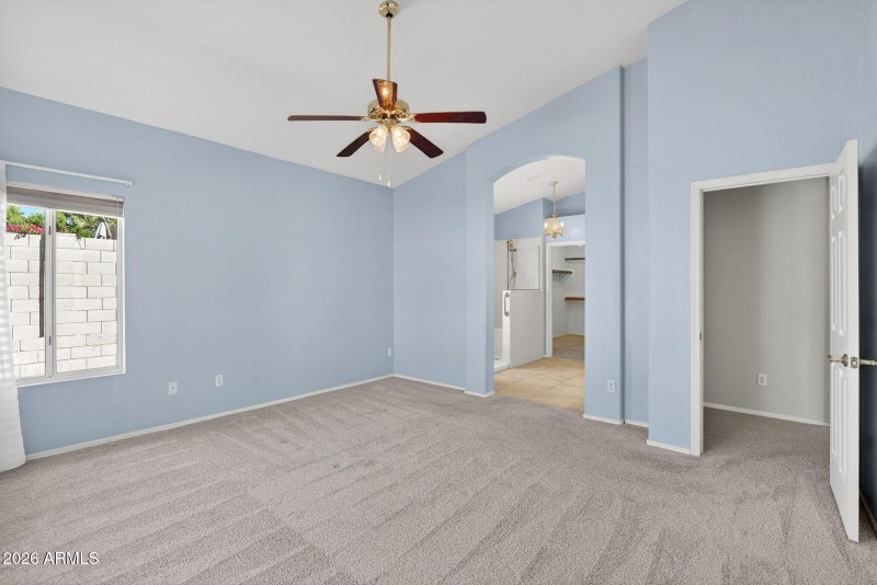 28-web-or-mls-026E Riverdale St