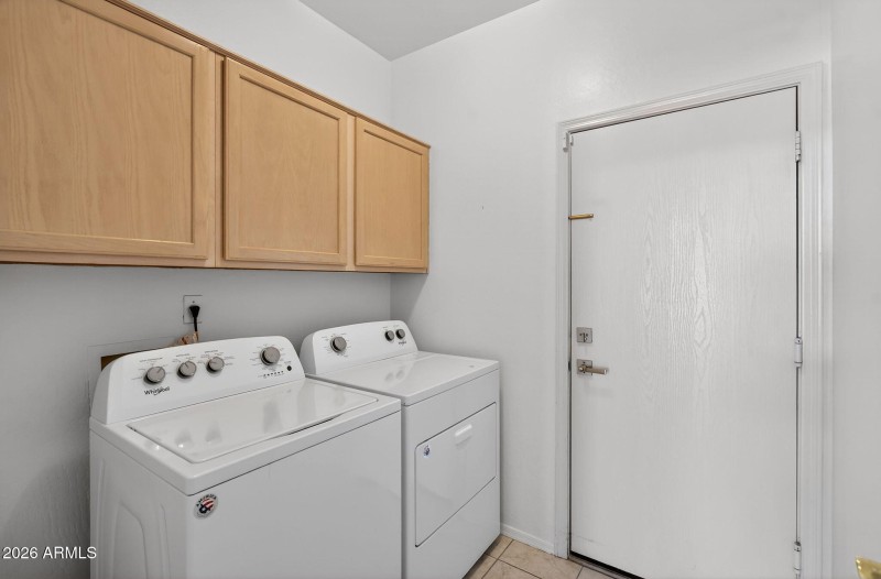 43-web-or-mls-039E Riverdale St