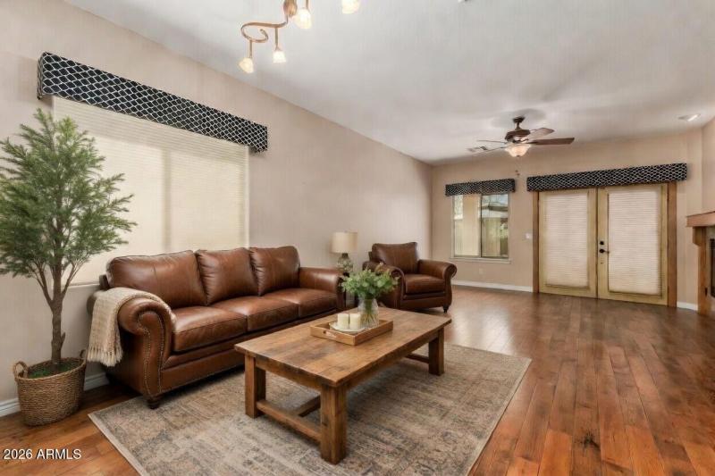 BEGLEY_LIVING ROOM 2 STAGED