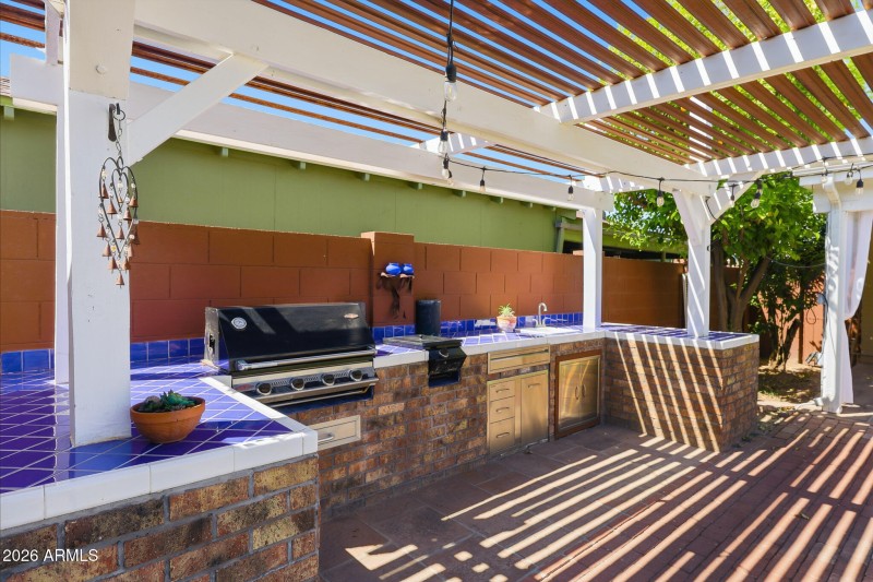 Outside Built in BBQ