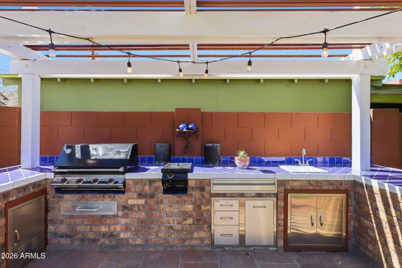 Outside BBQ with sink