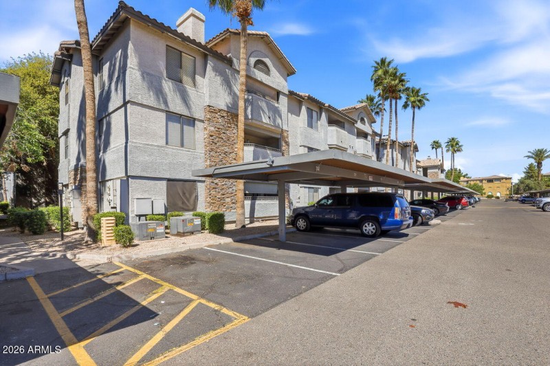 14-web-or-mls-2025 E Campbell Ave 111 Ph