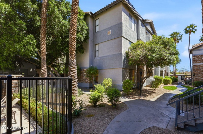 15-web-or-mls-2025 E Campbell Ave 111 Ph