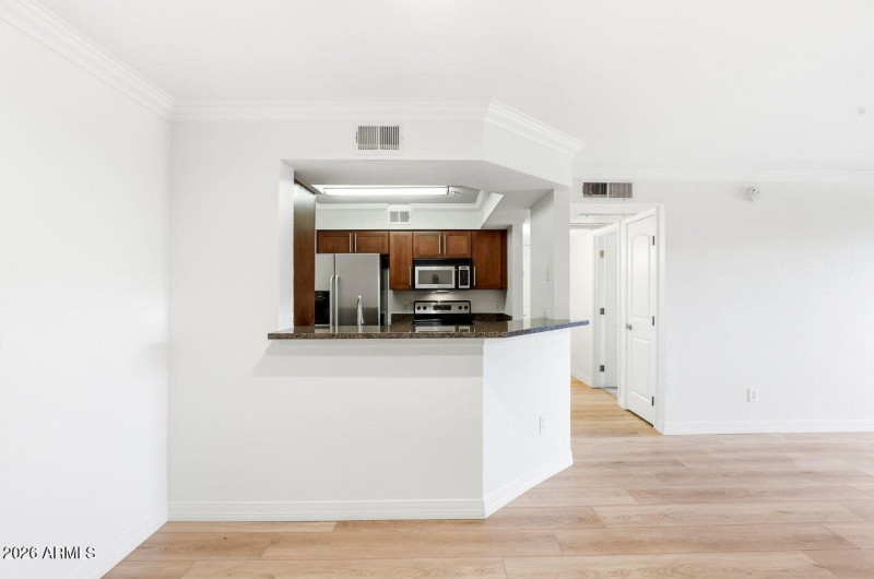 24-web-or-mls-2025 E Campbell Ave 111 Ph