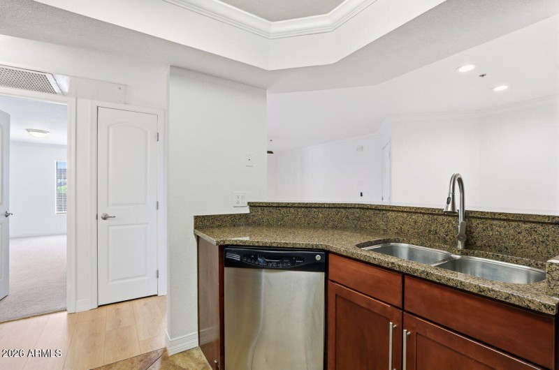 27-web-or-mls-2025 E Campbell Ave 111 Ph