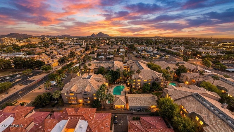 37-web-or-mls-2025 E Campbell Ave 111 Ph