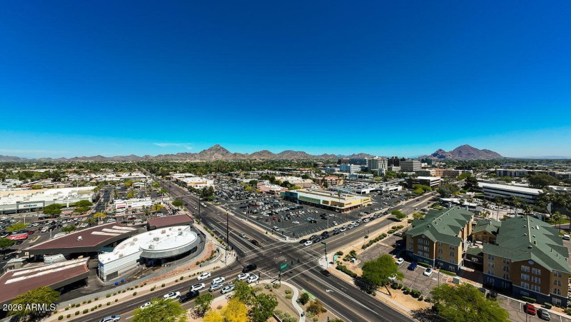 61-web-or-mls-2025 E Campbell Ave 111 Ph